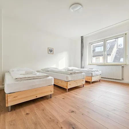 Raj Living - 2 - 25 Min Zur Messe Dus Krefeld