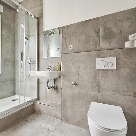 Tolstov - 2 - 25 Min Zur Messe Dus Apartament