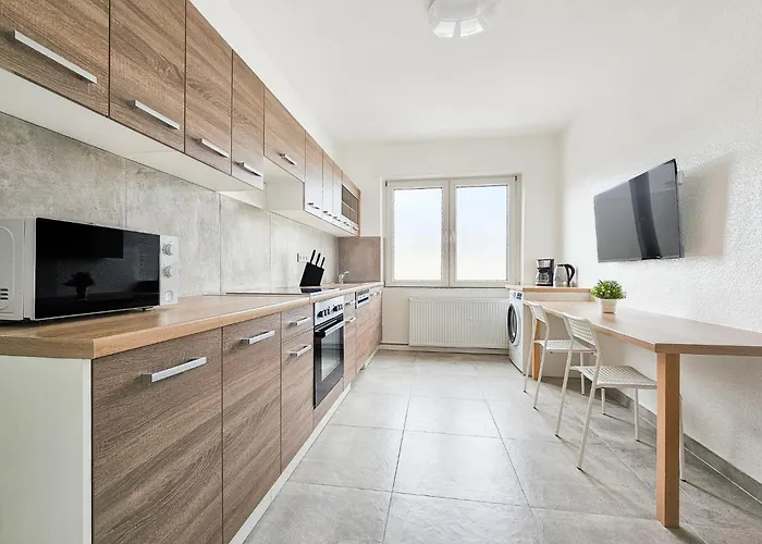 Tolstov - 2 - 25 Min Zur Messe Dus Lejlighed