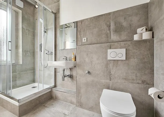 Tolstov - 2 - 25 Min Zur Messe Dus Lejlighed